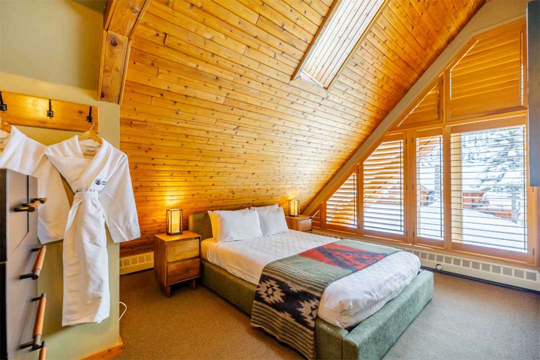 Island Lake Lodge, Fernie, B.C - Red Eagle Lodge